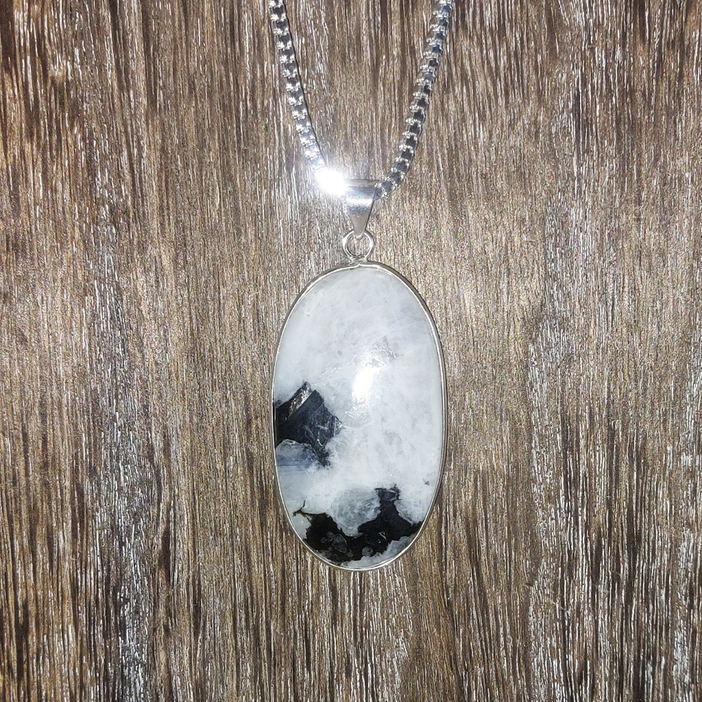 Large Moonstone Necklace - Picture 2 of 8